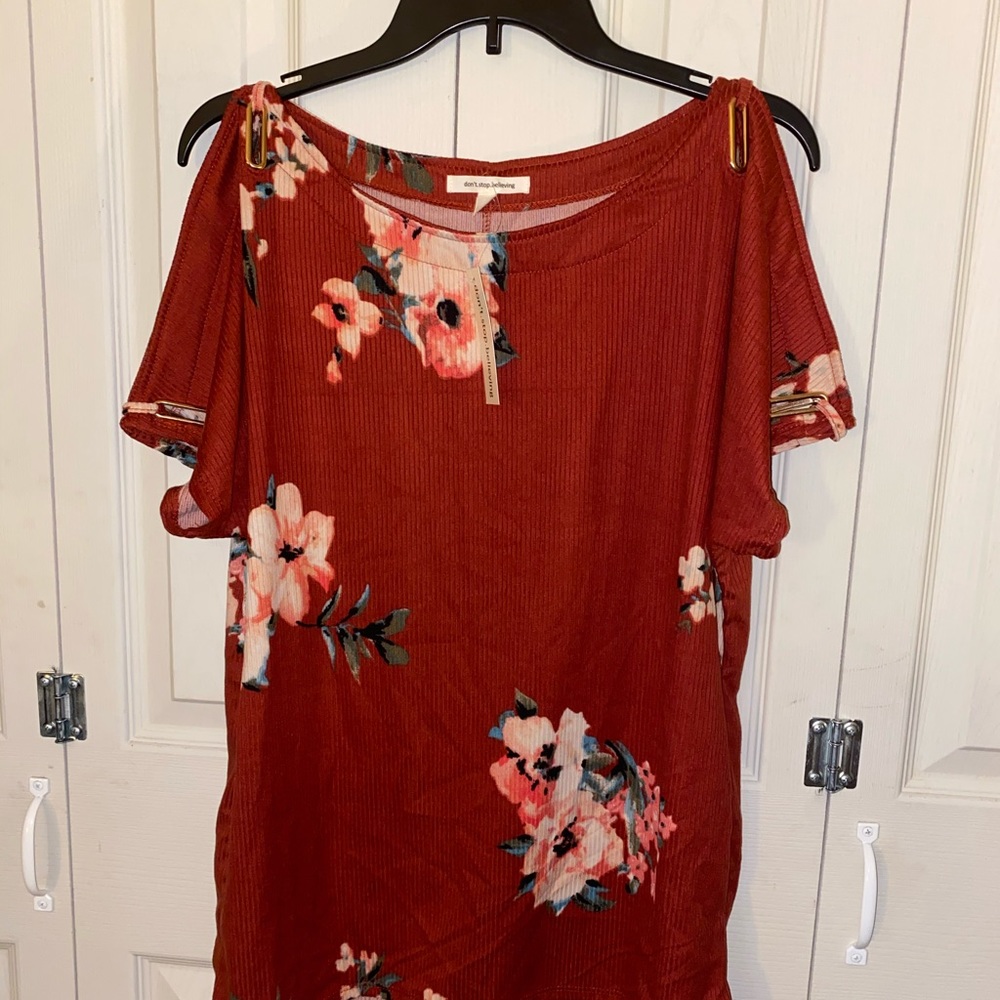 Cold shoulder floral top